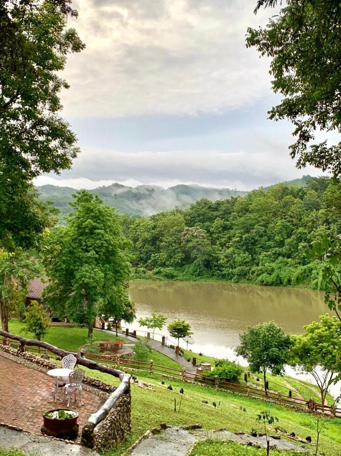 Nan Waterside Hong Bon Nern B&B 외부 사진